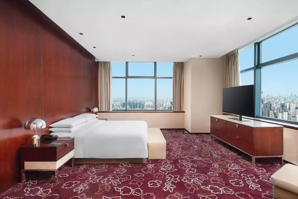 Renaissance Shanghai Zhongshan Park Hotel